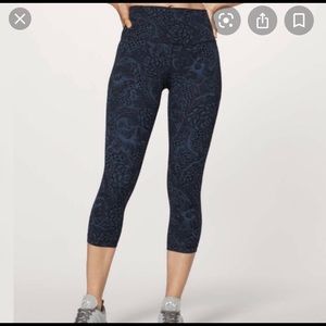 Lululemon Wunder Under Hi Rise 7/8 length
